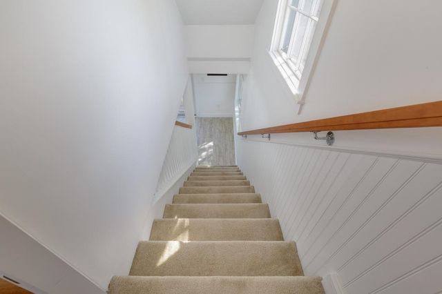 2 Charlie Lane, Deerfield, NH 03037