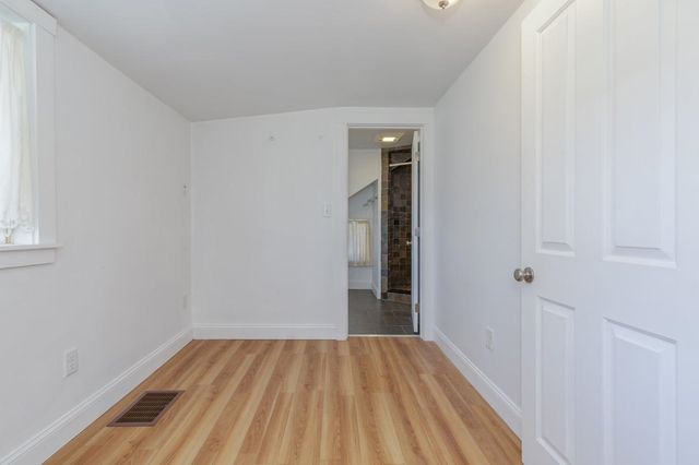 2 Charlie Lane, Deerfield, NH 03037