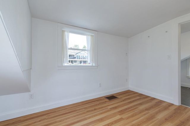2 Charlie Lane, Deerfield, NH 03037