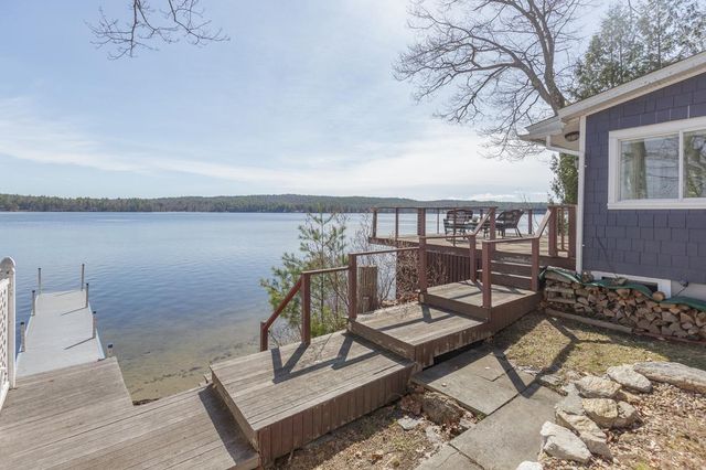 2 Charlie Lane, Deerfield, NH 03037