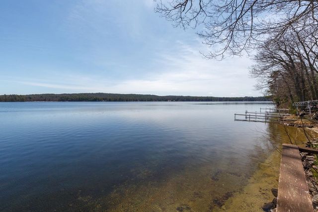 2 Charlie Lane, Deerfield, NH 03037