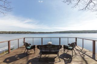 2 Charlie Lane, Deerfield, NH 03037