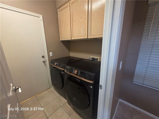 9225 Pitching Wedge Drive, Las Vegas, NV 89134