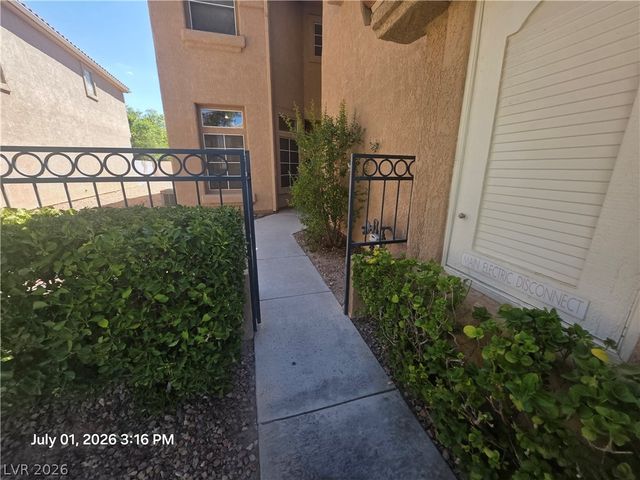 9225 Pitching Wedge Drive, Las Vegas, NV 89134