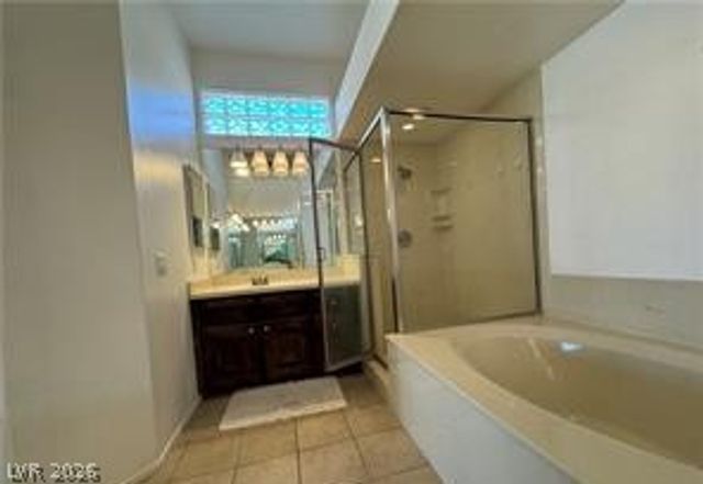 9225 Pitching Wedge Drive, Las Vegas, NV 89134