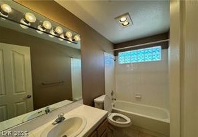 9225 Pitching Wedge Drive, Las Vegas, NV 89134