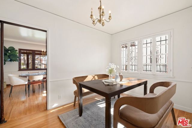 613 N Detroit Street, Los Angeles, CA 90036