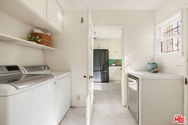 613 N Detroit Street, Los Angeles, CA 90036