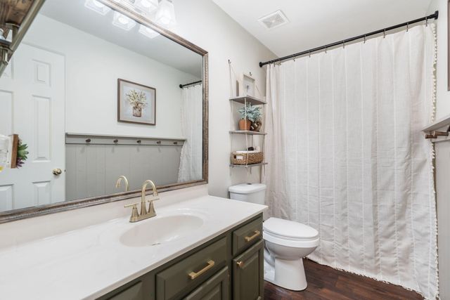 307 S 38th Street, Nixa, MO 65714