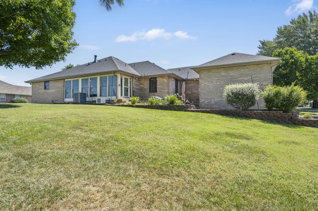307 S 38th Street, Nixa, MO 65714