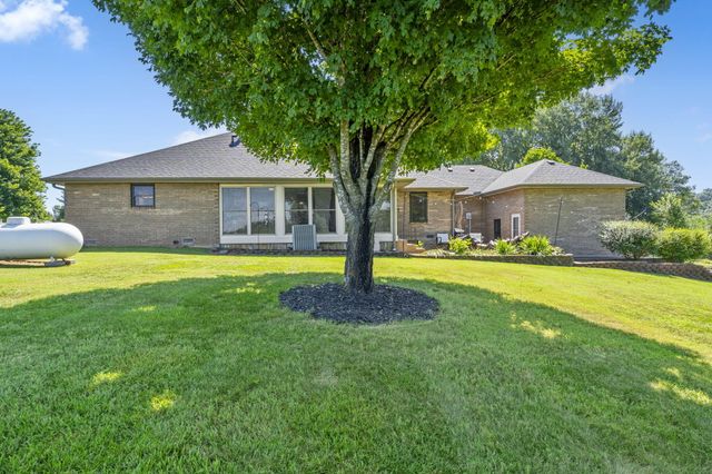 307 S 38th Street, Nixa, MO 65714