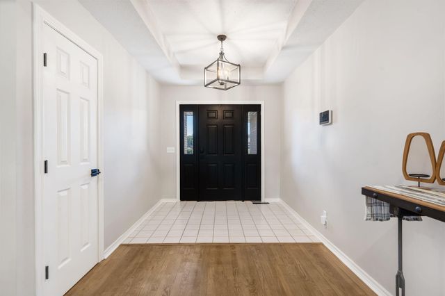 307 S 38th Street, Nixa, MO 65714