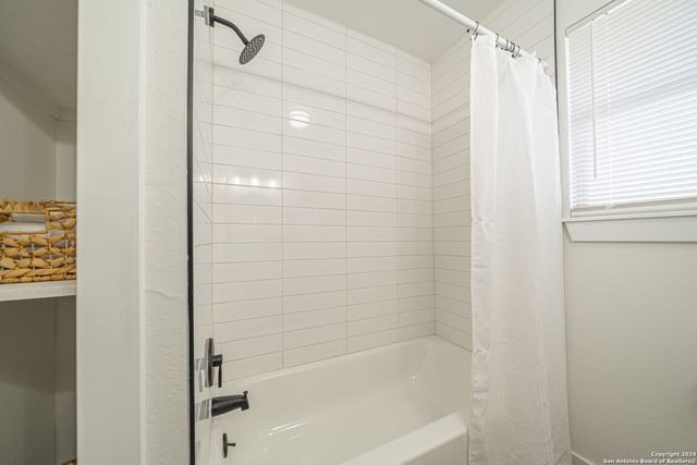 4339 WAIKIKI DR, San Antonio, TX 78218