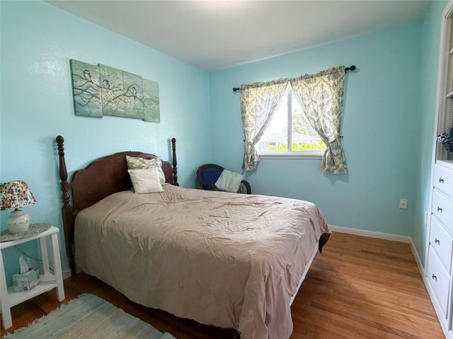 2008 N 3rd Avenue E, Newton, IA 50208