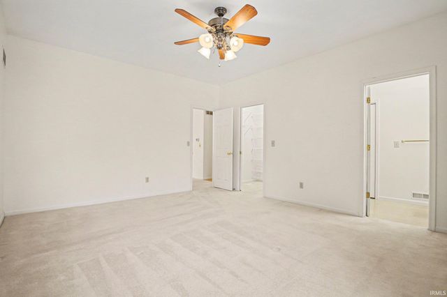 1132 Diamond Drive, Mishawaka, IN 46544