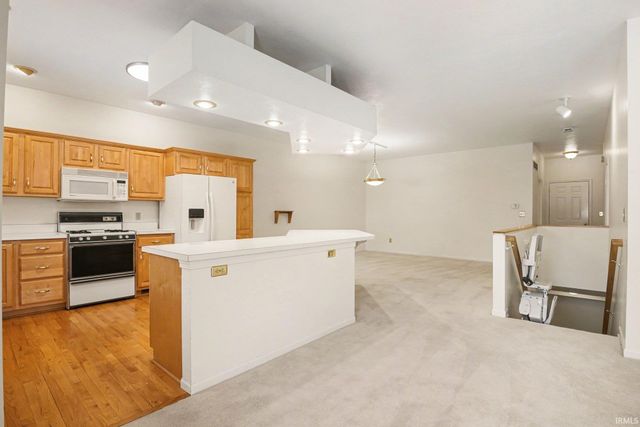 1132 Diamond Drive, Mishawaka, IN 46544