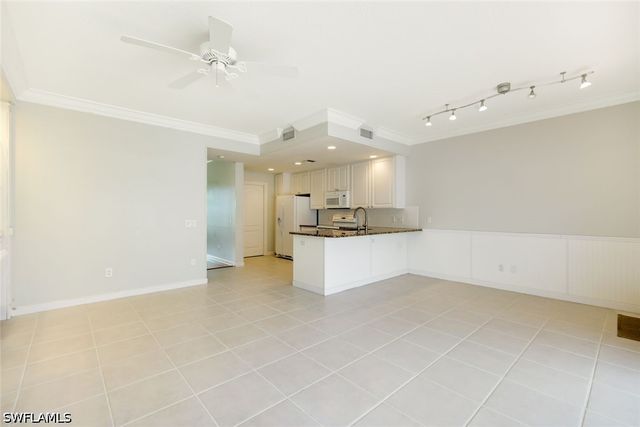 6124 Towncenter CIR, Naples, FL 34119