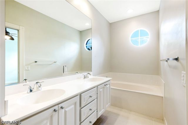 6124 Towncenter CIR, Naples, FL 34119