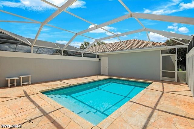 6124 Towncenter CIR, Naples, FL 34119