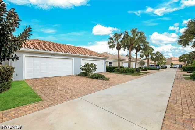 6124 Towncenter CIR, Naples, FL 34119