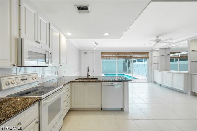 6124 Towncenter CIR, Naples, FL 34119