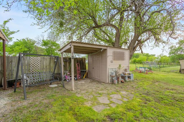 405 Caney Street, Dodd City, TX 75438