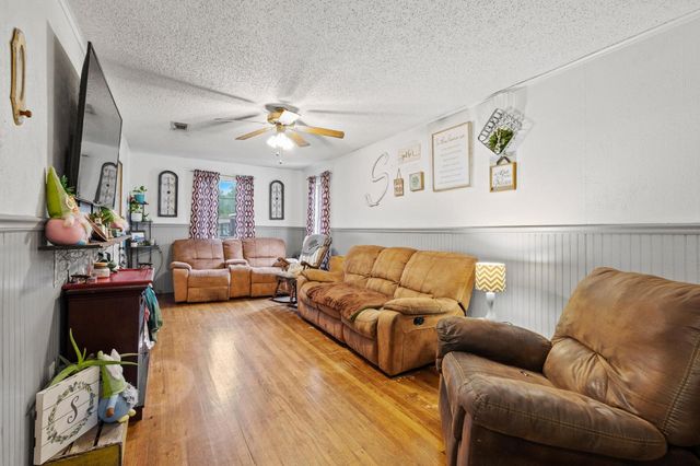 405 Caney Street, Dodd City, TX 75438