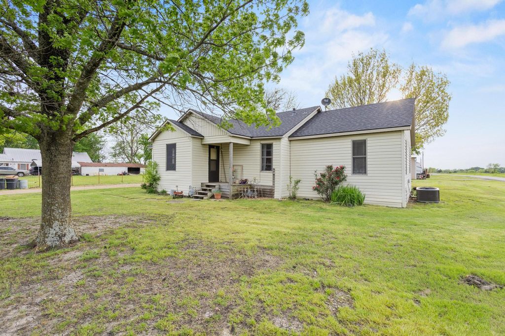 405 Caney Street, Dodd City, TX 75438