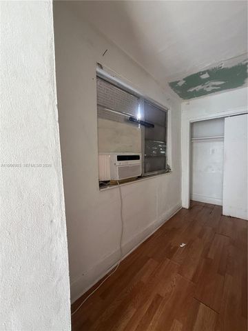 634 SW 10th Ave, Miami, FL 33130