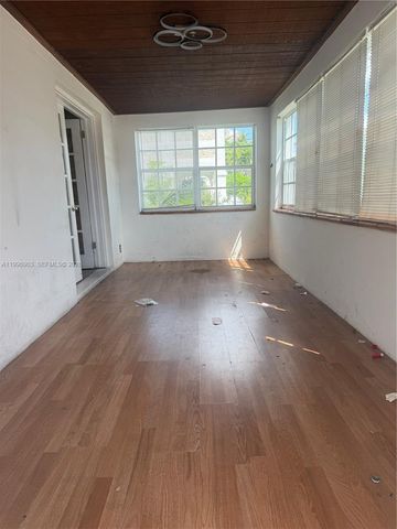 634 SW 10th Ave, Miami, FL 33130