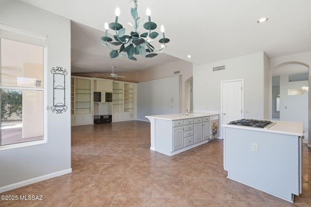 65159 E Diamond Ridge Court, Tucson, AZ 85739