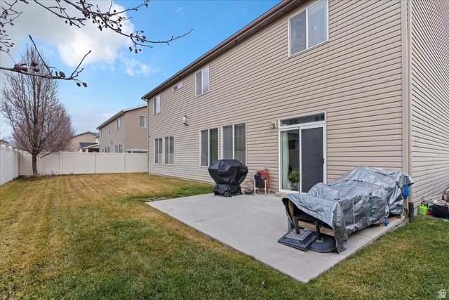 911 CALLIE CT, North Salt Lake, UT 84054