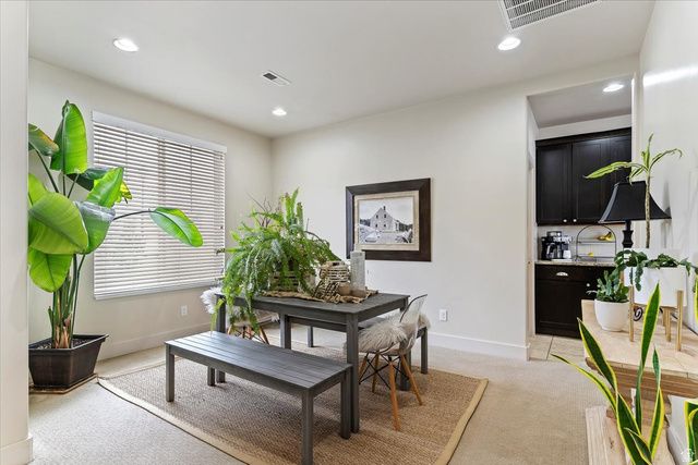 911 CALLIE CT, North Salt Lake, UT 84054