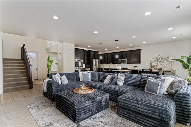 911 CALLIE CT, North Salt Lake, UT 84054