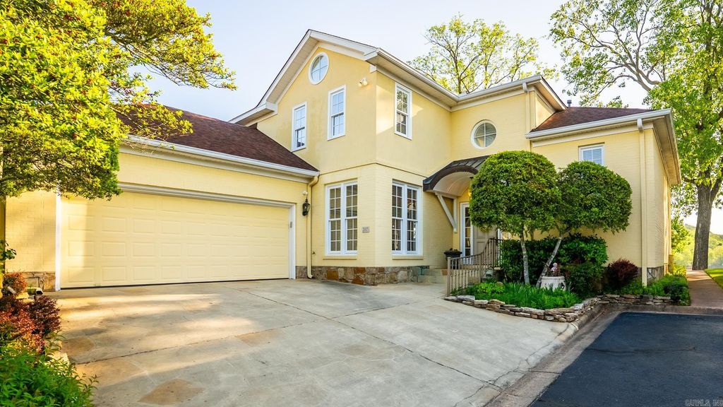 2015 Canal Pointe, Little Rock, AR 72202