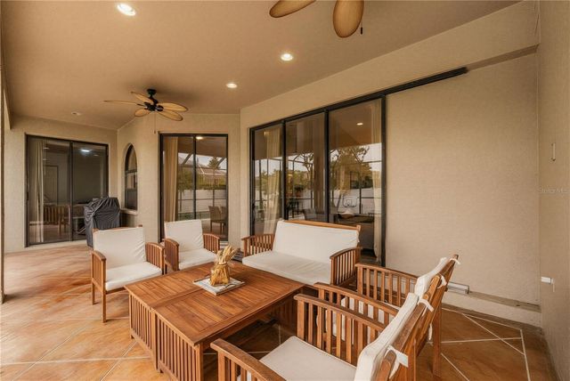 821 GREENVIEW DR, Apollo Beach, FL 33572