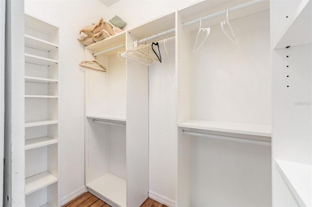 821 GREENVIEW DR, Apollo Beach, FL 33572