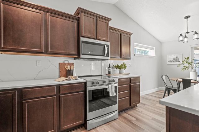 7118 S Parkridge Blvd, Spokane, WA 99224