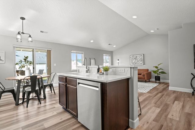 7118 S Parkridge Blvd, Spokane, WA 99224