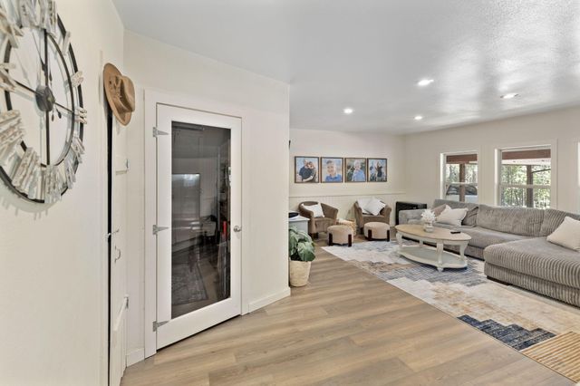 512 Bonnie Lane, Grants Pass, OR 97527