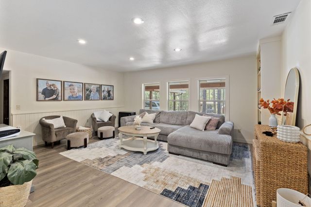 512 Bonnie Lane, Grants Pass, OR 97527