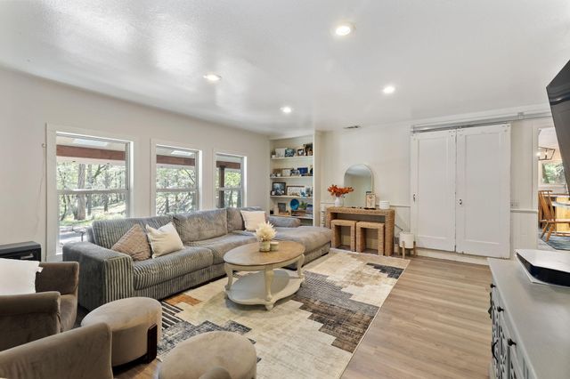 512 Bonnie Lane, Grants Pass, OR 97527