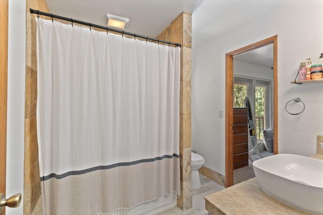 512 Bonnie Lane, Grants Pass, OR 97527