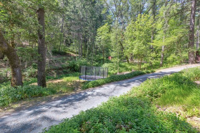 512 Bonnie Lane, Grants Pass, OR 97527