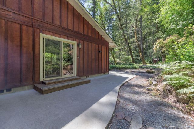 512 Bonnie Lane, Grants Pass, OR 97527