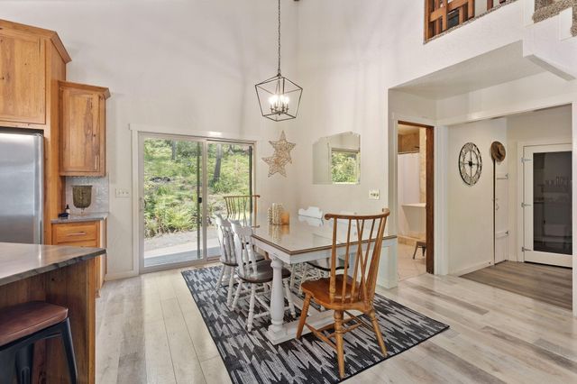 512 Bonnie Lane, Grants Pass, OR 97527