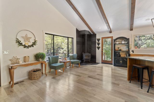 512 Bonnie Lane, Grants Pass, OR 97527