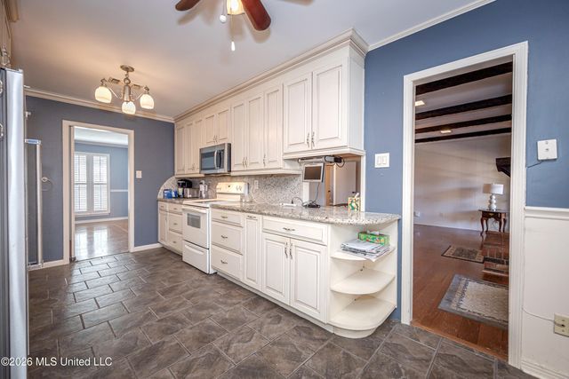 424 Alicia Drive, Biloxi, MS 39531