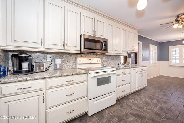 424 Alicia Drive, Biloxi, MS 39531