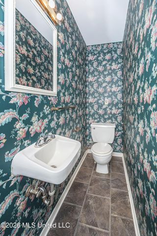 424 Alicia Drive, Biloxi, MS 39531